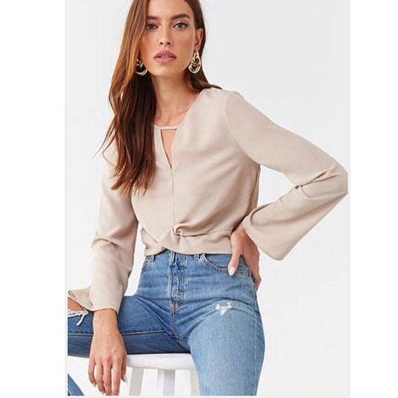 Tops - NEW Twist Hem Crop Top -Oatmeal